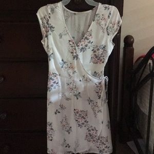 Hollister White Floral Wrap Dress Small